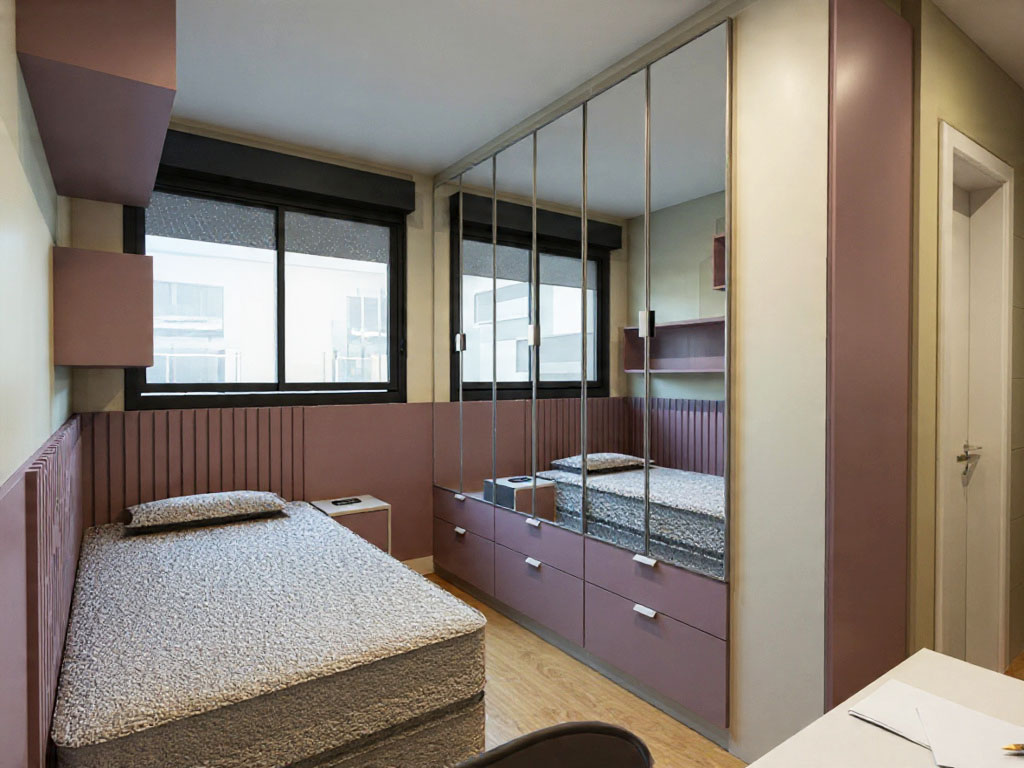 Móveis planejados para apartamentos pequenos: 10 ideias para aproveitar cada espaço quarto planejado apartamento pequeno solteiro espelho até teto